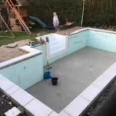 Pool build